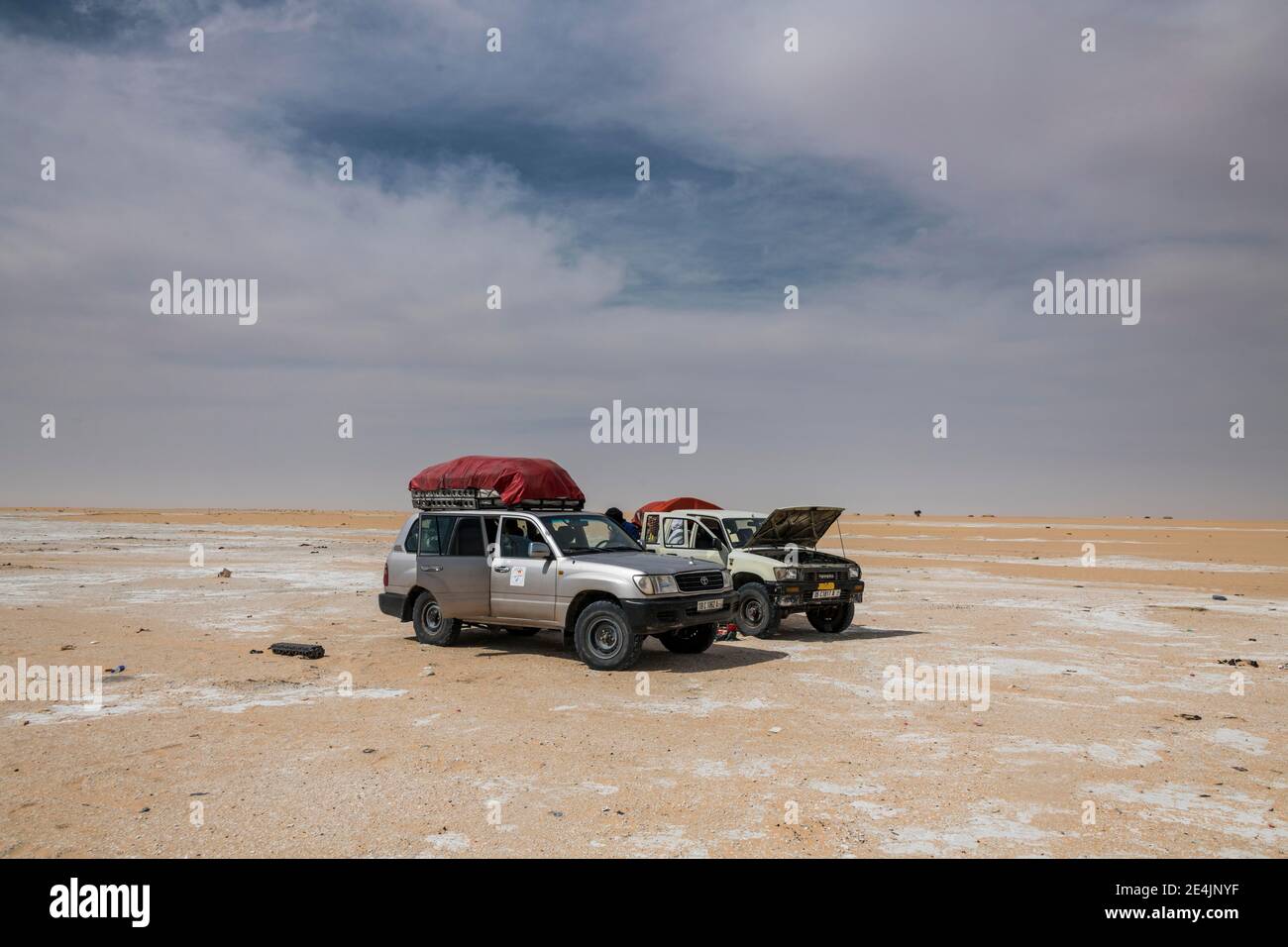 Due Jeep Expedition nel deserto, Sahara, Ciad Foto Stock
