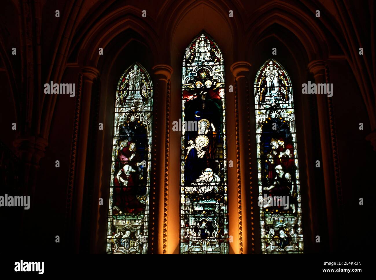 Southwark Cathedral London England vetrate nella cappella Di San Cristoforo Foto Stock