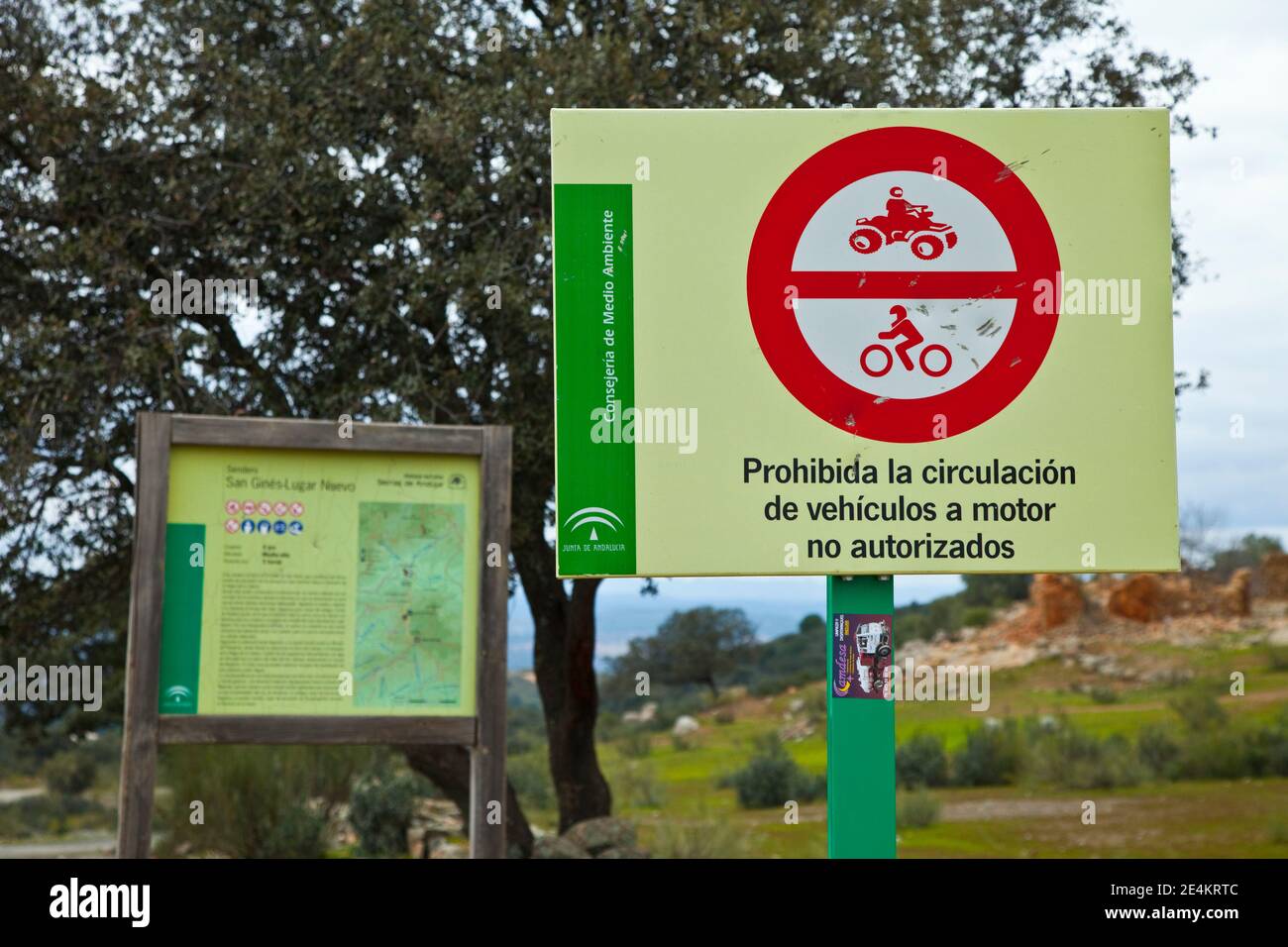 Restriciones de usos en el Parque Natural Sierra de Andújar, Jaen, Andalucía, España Foto Stock