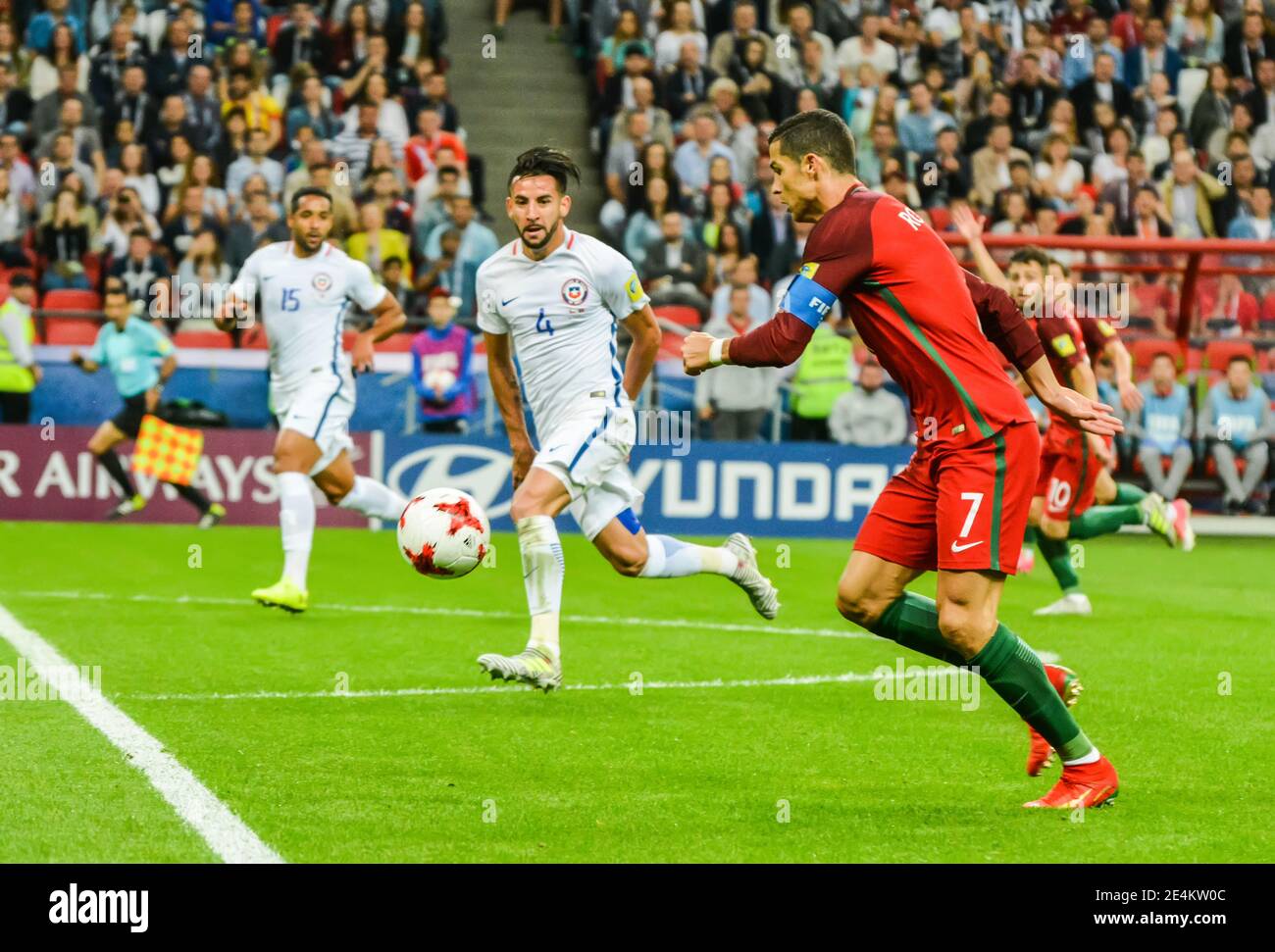 Kazan, Russia – 28 giugno 2017. Il capitano della nazionale calcistica portoghese Cristiano Ronaldo in azione durante la semi-finale della Coppa delle confederazioni FIFA Portogallo Foto Stock