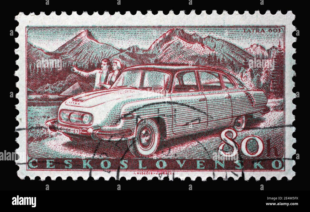 Il francobollo stampato in Cecoslovacchia mostra Tatra 603 berlina, sviluppo della produzione di auto in Cecoslovacchia serie, circa 1958 Foto Stock