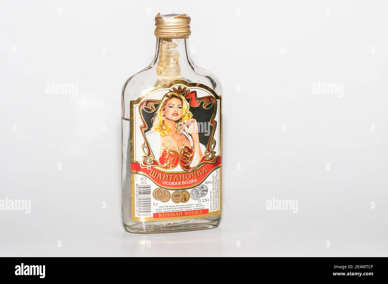 Vodka shaytanochka, bottiglia di vodka russa, matraccio Foto Stock