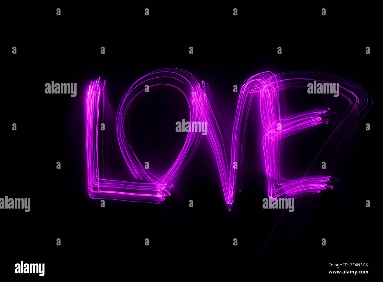 Romantic neon word love sign immagini e fotografie stock ad alta  risoluzione - Alamy