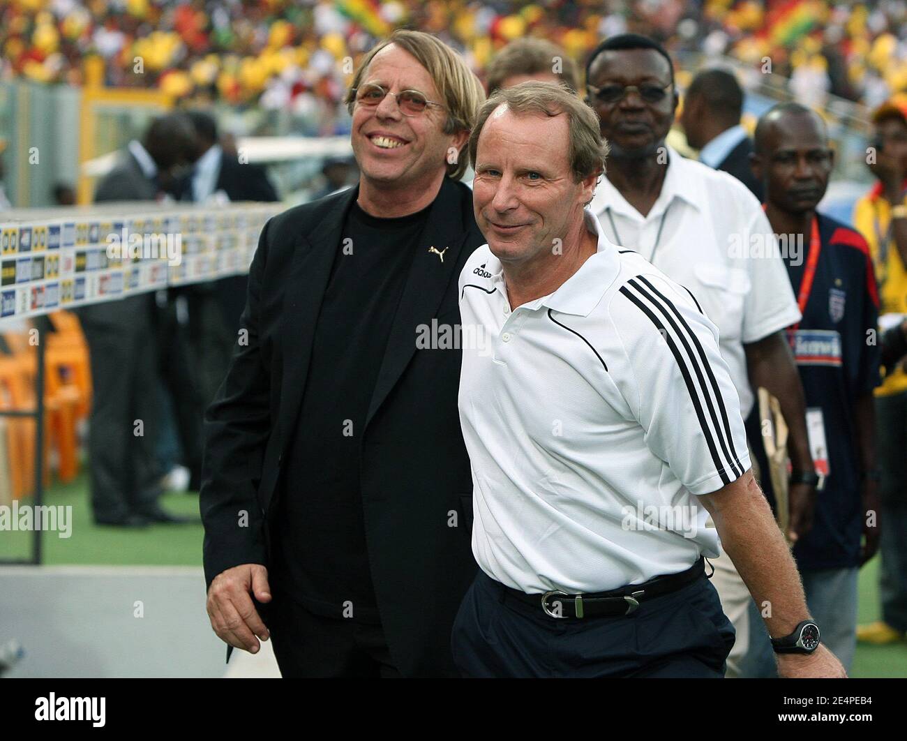 La vettura del Ghana Claude Leroy e la vettura della Nigeria Berti Vogts durante la Coppa Africana delle nazioni, quarti di finale, partita di calcio, Ghana contro Nigeria ad Accra, Ghana il 3 febbraio 2008. Il Ghana ha vinto 2-1. Foto di Steeve McMay/Cameleon/ABACAPRESS.COM Foto Stock