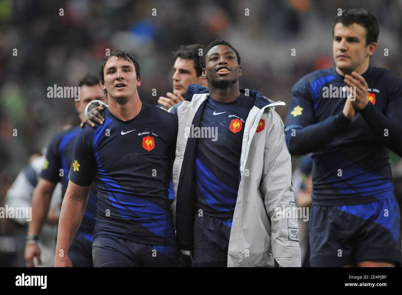 Louis Picamoles e Fulgence Ouedraogo in Francia durante la partita RBS 6 Nations tra Francia e Irlanda allo Stade de France, a Saint Denis, vicino a Parigi, Francia, il 9 febbraio 2008. La Francia ha vinto il 26-21. Foto di Nicolas Gouhier/Cameleon/ABACAPRESS.COM Foto Stock