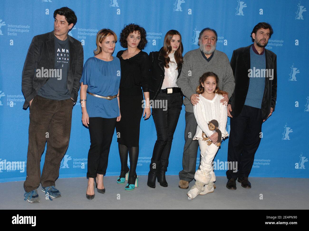 Il regista Antonello Grimaldi e i membri del cast Valeria Golino, Isabella Ferrari, Nanni Moretti, Alessandro Gassman, Kasia Smutniak e Blu di Martino posano per le foto durante la fotocellula 'Quiet Chaos' al 13 febbraio 2008 del Festival annuale del Cinema di Berlino, in Germania. Foto di Nicolas Khayat/ABACAPRESS.COM Foto Stock