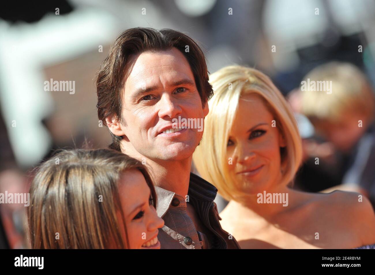 Jim Carrey, Jenny McCarthy e Jane Erin Carrey partecipano alla prima di 'Dr. Seuss Horton sente chi!" Al Mann Village Theatre di Westwood, Los Angeles, California, USA l'8 marzo 2008. Foto di Lionel Hahn/ABACAPRESS.COM Foto Stock