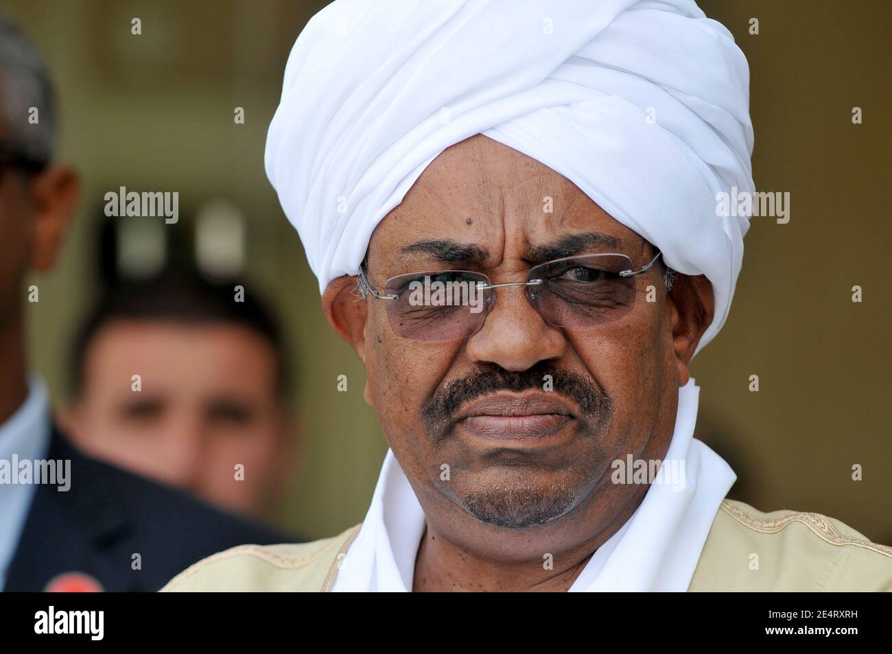 Il presidente sudanese Omar Hassan al Bashir lascia il Centro conferenze mentre il 20° vertice dei leader della Lega araba si conclude a Damasco, Siria, il 30 marzo 2008. Foto di Ammar Abd Rabbo/ABACAPRESS.COM Foto Stock