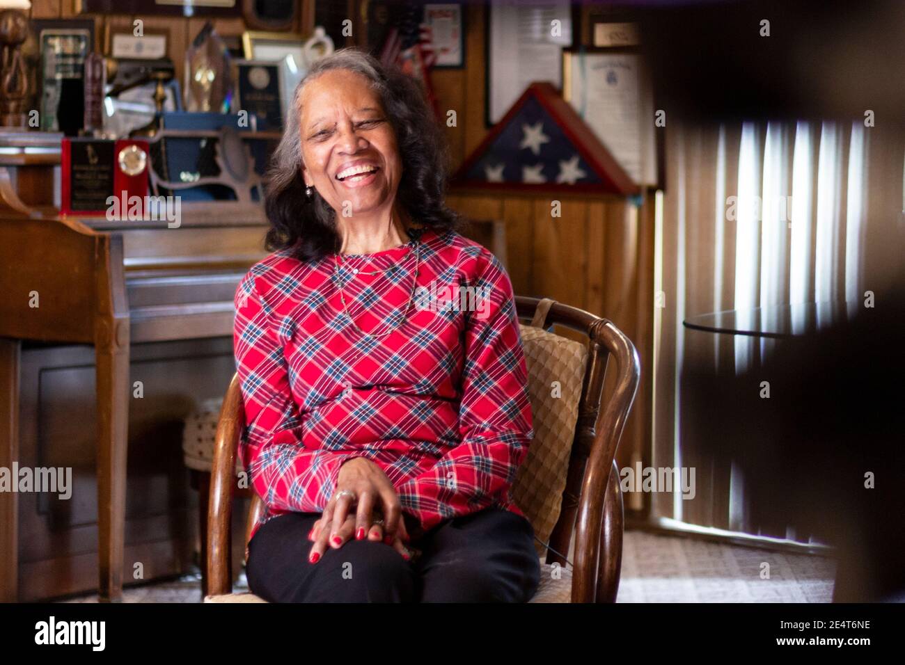 L'attivista americano per i diritti civili Theodora Smiley Lacey a casa a Teaneck, New Jersey; Foto Stock