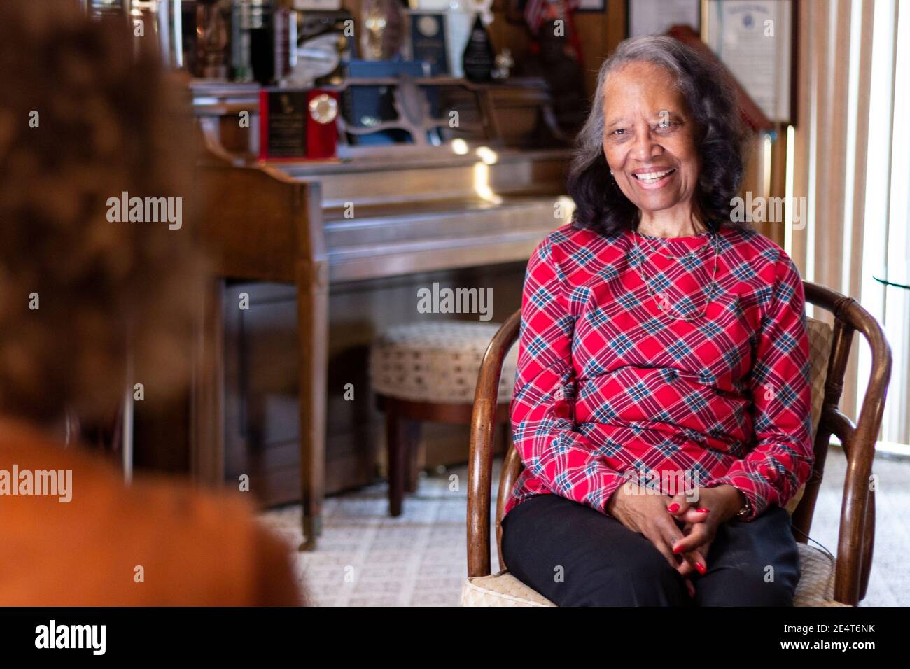 L'attivista americano per i diritti civili Theodora Smiley Lacey a casa a Teaneck, New Jersey Foto Stock