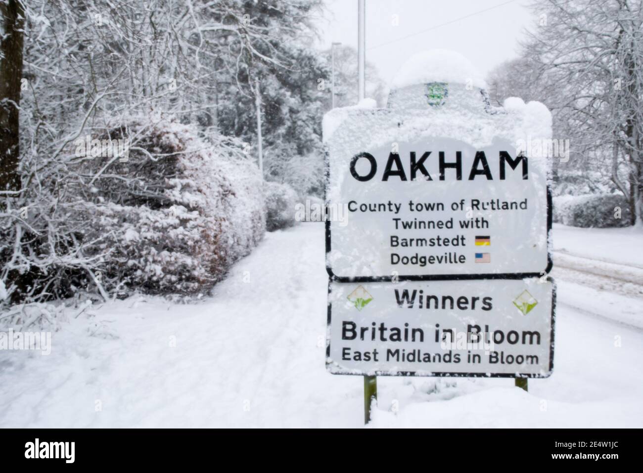 OAKHAM/RUTLAND, INGHILTERRA - 24 GENNAIO 2021: Cartello DELLA città DI OAKHAM Foto Stock