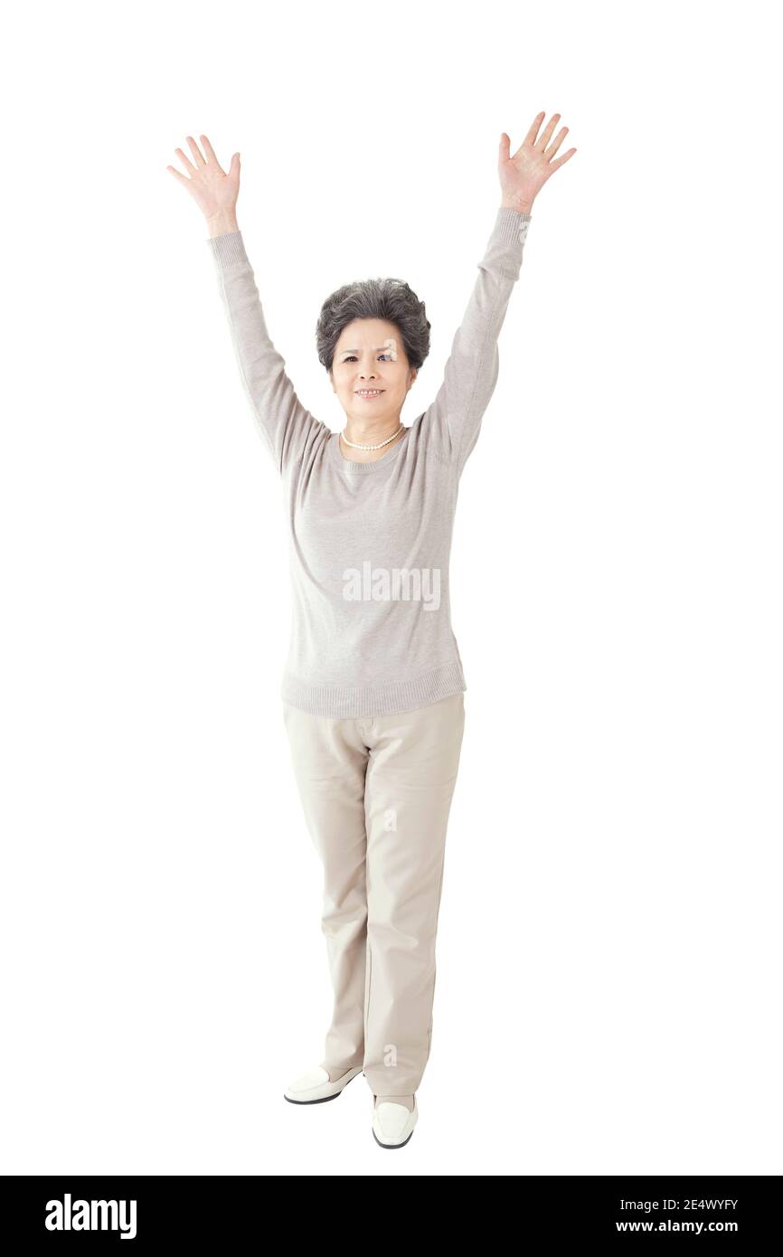 La vecchia donna sulle braccia foto di alta qualità Foto Stock