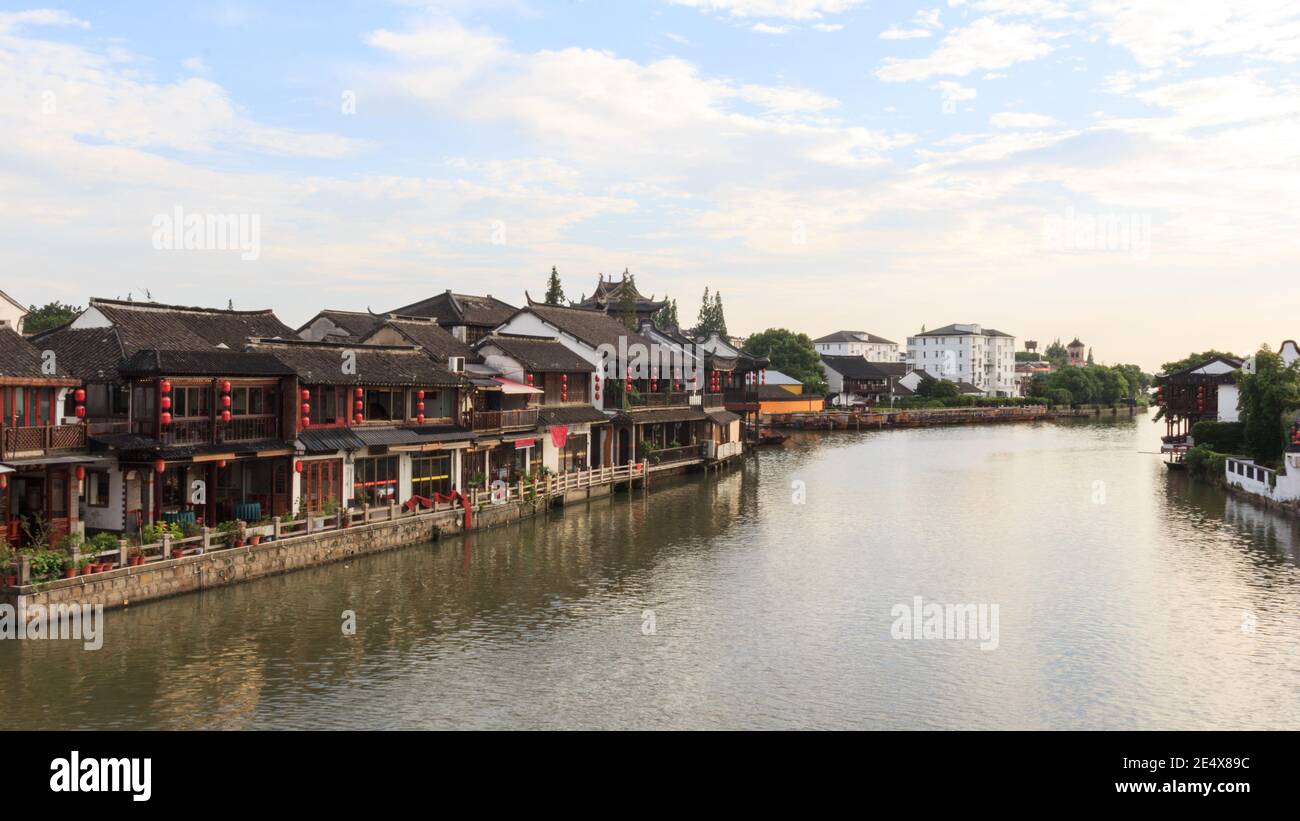Grande canale in Zhujiajiao città d'acqua in Cina Foto Stock Grande canale in Zhujiajiao città d'acqua in Cina Foto Stock