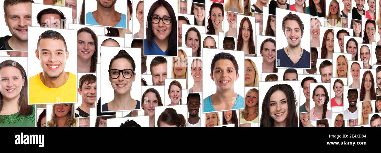 Gente sfondo gruppo di giovani multirazziali sorridenti facce felici grandi ritratti di panorama diversity Foto Stock