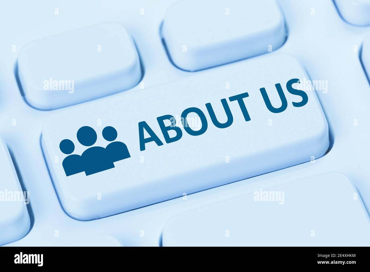 Chi siamo informazioni informazioni azienda sito web negozio online presentazione internet tastiera del computer Foto Stock