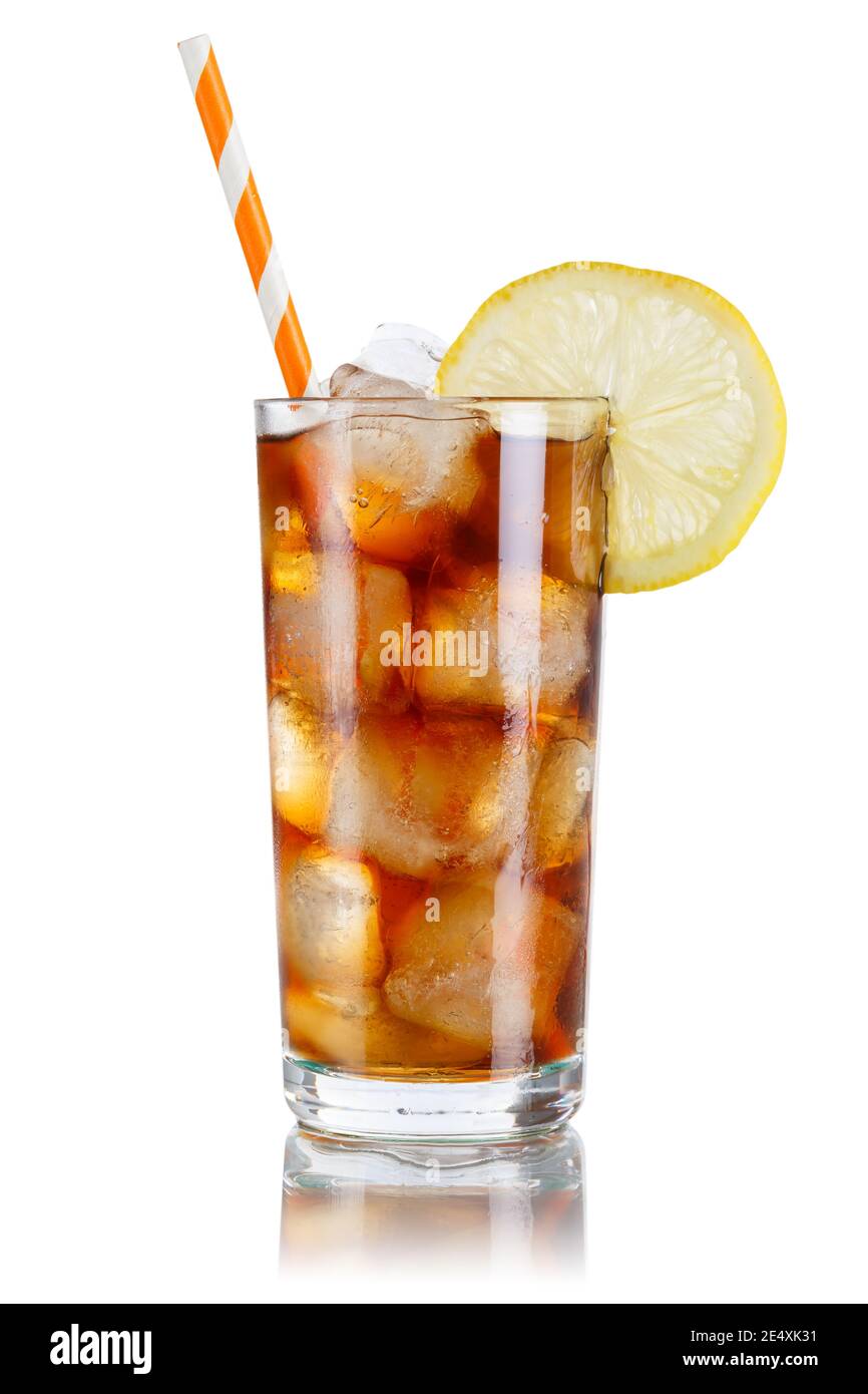 Bevanda analcolica di limonata di vetro di Cola isolata su a. sfondo bianco Foto Stock