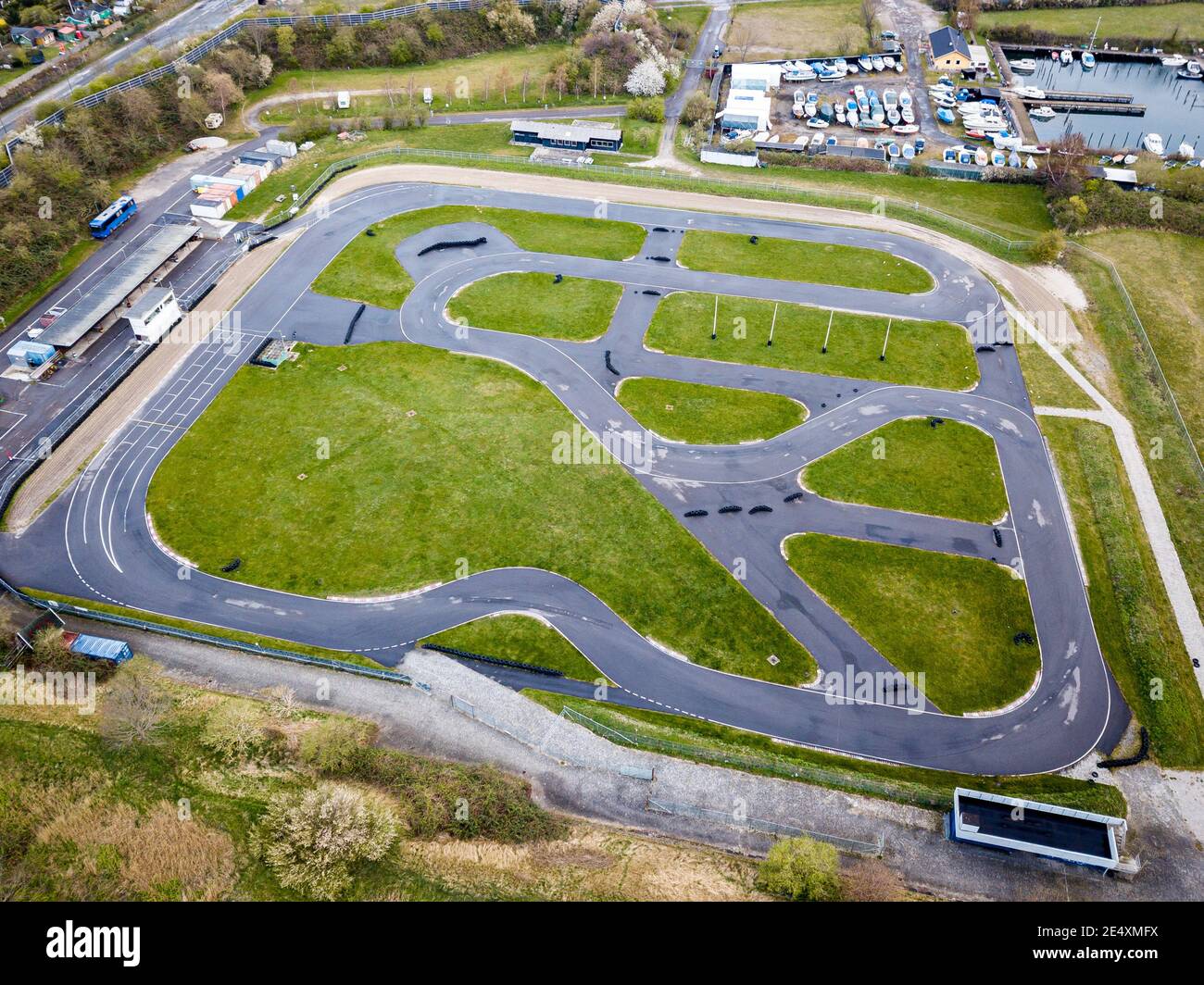 Vista drone della pista da corsa Go Cart Foto stock - Alamy