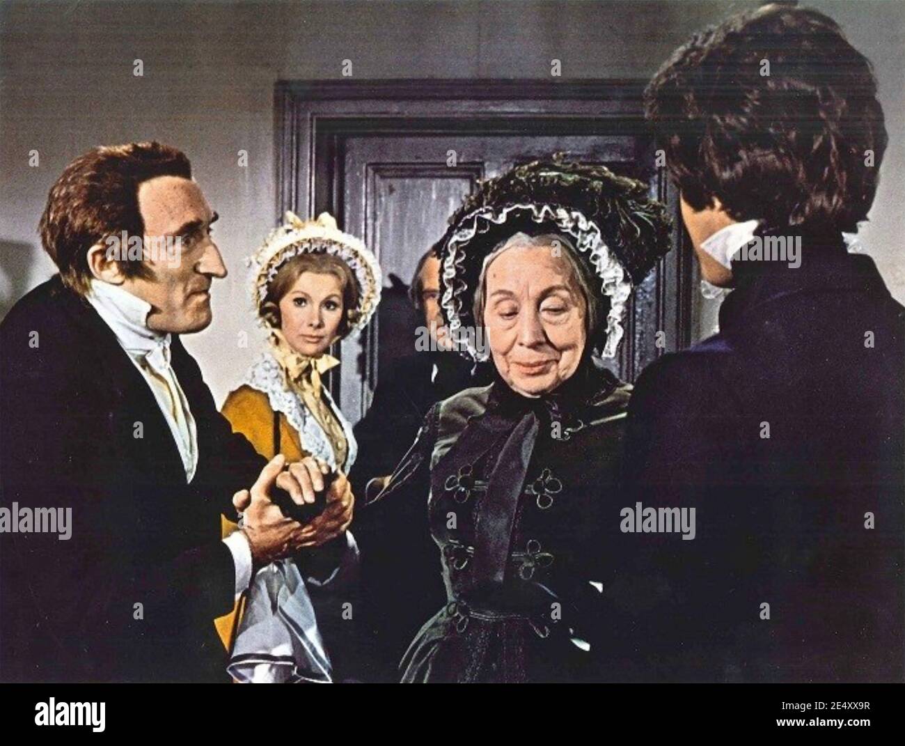 DAVID COPPERFIELD 1969 20th Century Fox film con da sinistra: Ron Moody, Susan Hampshire, Edith Evans, Robin Phillips Foto Stock