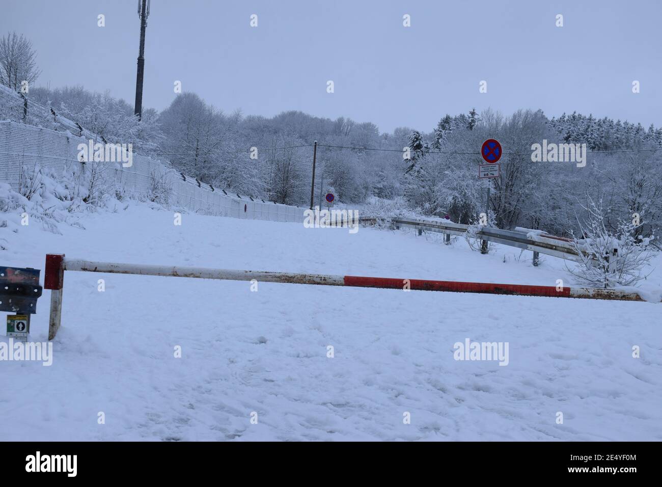 Parcheggio innevato, Döttinger Höhe Foto Stock