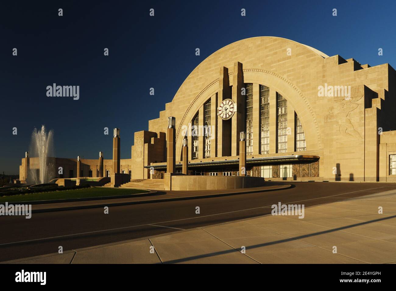 Cincinnati Museum Center. Cincinnati Union Terminal - stazione ferroviaria. 1933 architettura art deco. Regolazione del valore percettivo. Cincinnati, Ohio, Stati Uniti. Foto Stock