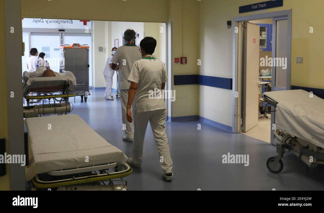 Brescia, Italia. 25 Gennaio 2021. Arresto del medico capo Carlo Mosca, ospedale di montichiari dove era capo del pronto soccorso 25 gennaio 2021. PH Fotolive Filippo Venezia Editorial Usage Only Credit: Independent Photo Agency/Alamy Live News Foto Stock