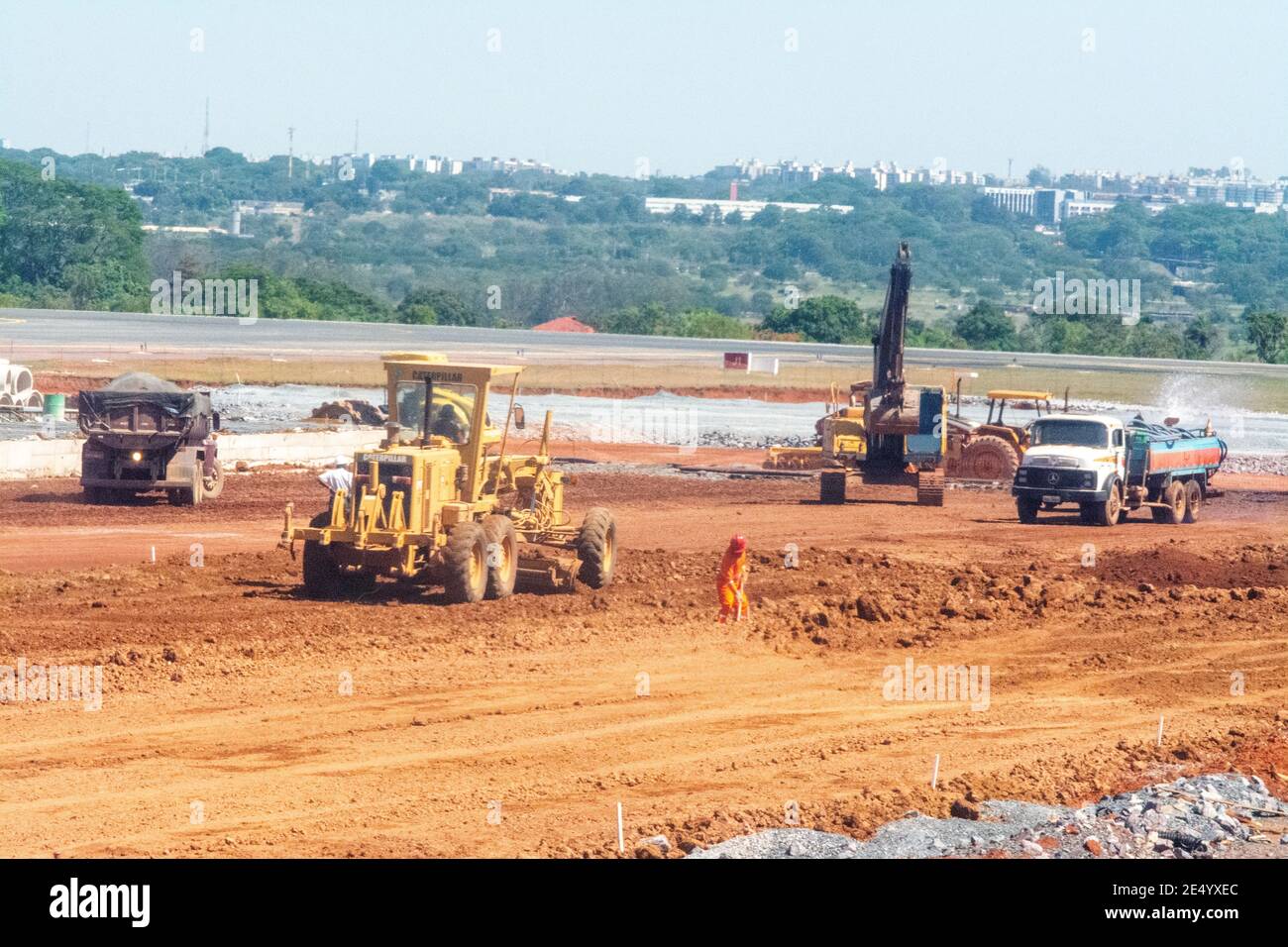 Cantiere all'aeroporto internazionale Brasília-Presidente Juscelino Kubitschek vicino alla capitale Brasília in Brasile. Foto Stock