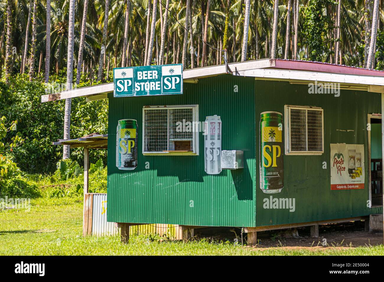 Chiosco con la pubblicità della birra sull'isola di Bougainville, Papua Nuova Guinea Foto Stock