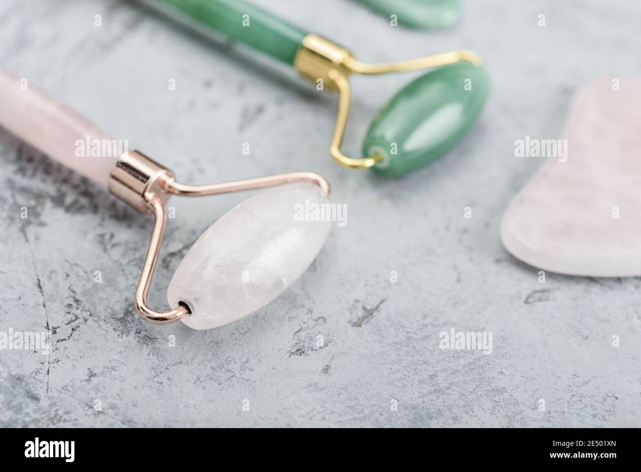 Set Di Giada Roller Gua Sha Massager Facciale In Pietra Giada Rosa Naturale Viso, Corpo Del Collo Strumenti Di Bellezza La Cura Della Pelle Anti Invecchiamento Da 2,38 € | DHgate - Foto 14