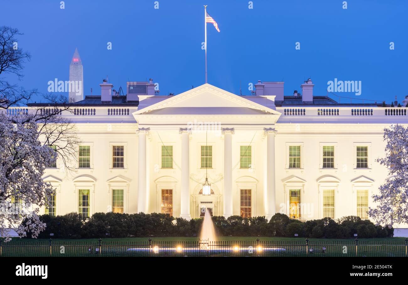 Washington, DC alla Casa Bianca nella stagione primaverile al crepuscolo. Foto Stock
