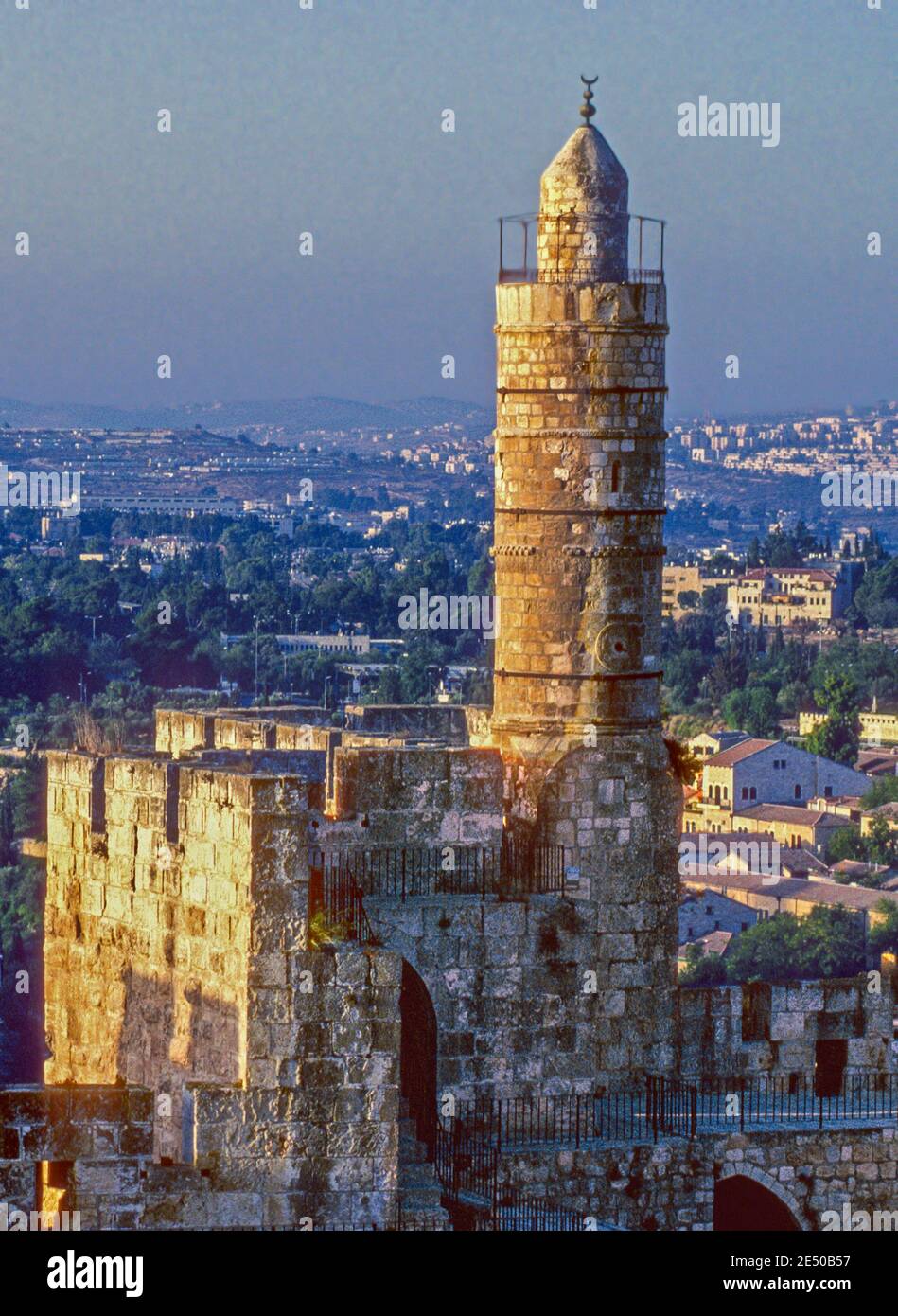 Torre di Davide e antiche mura Gerusalemme Israele Foto Stock