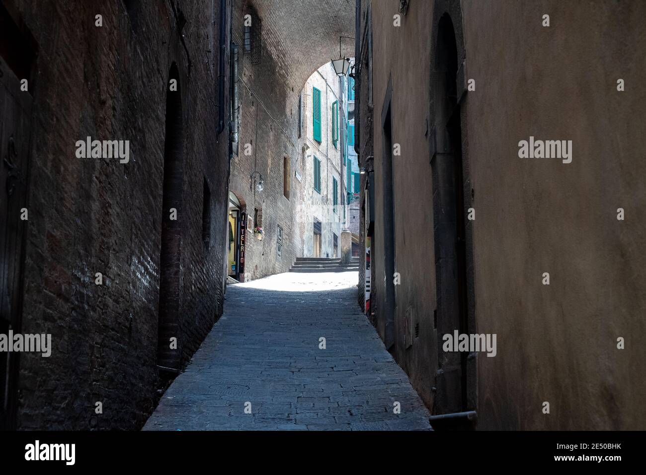 Siena, Toscana, Italia - 18 Giugno 2017: Camminare a Siena Foto Stock