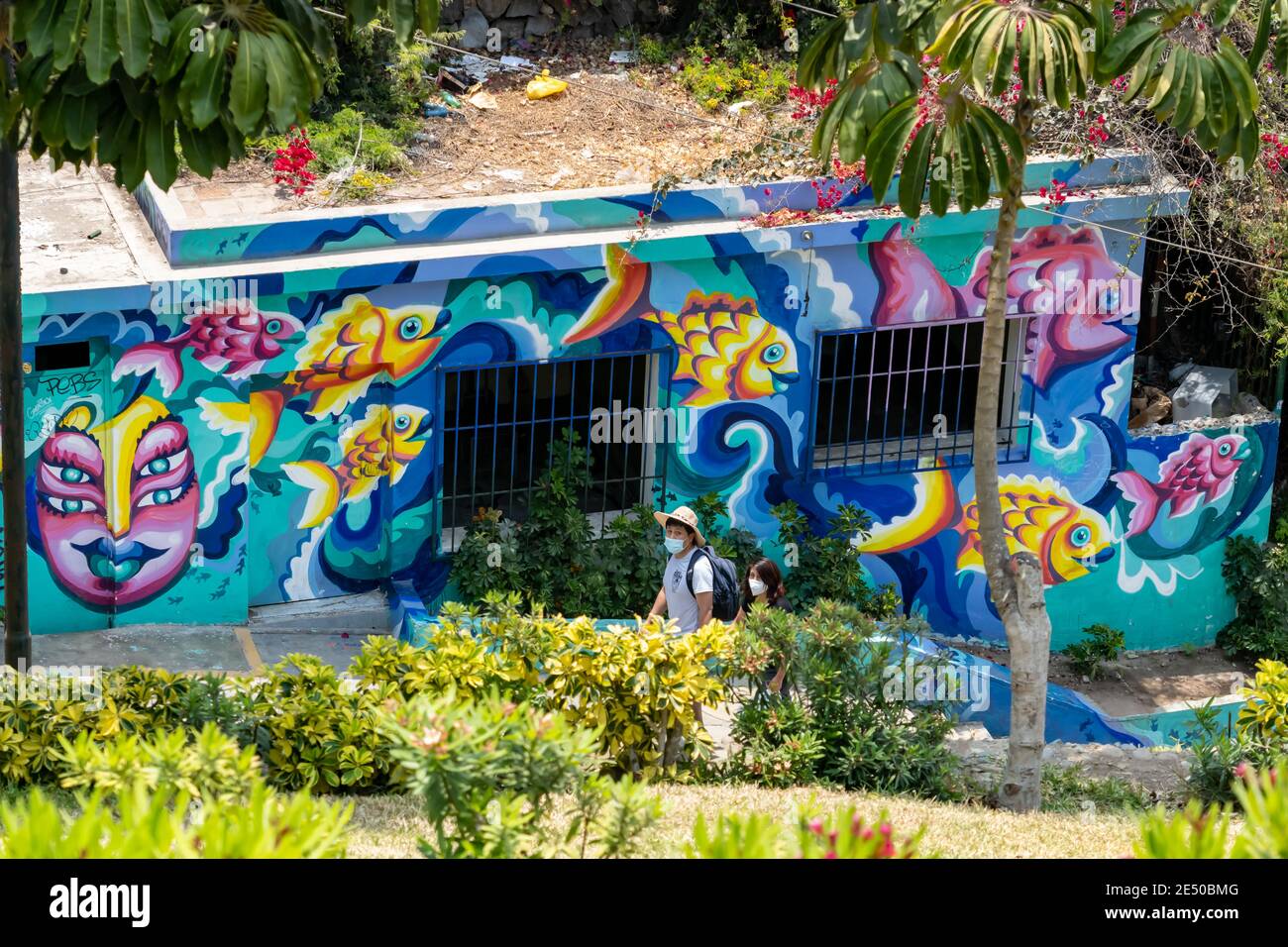 Arte, artigiani, musicisti, designer e murales sono prevalenti nel quartiere bohemien di Barranco a Lima, Perù Foto Stock