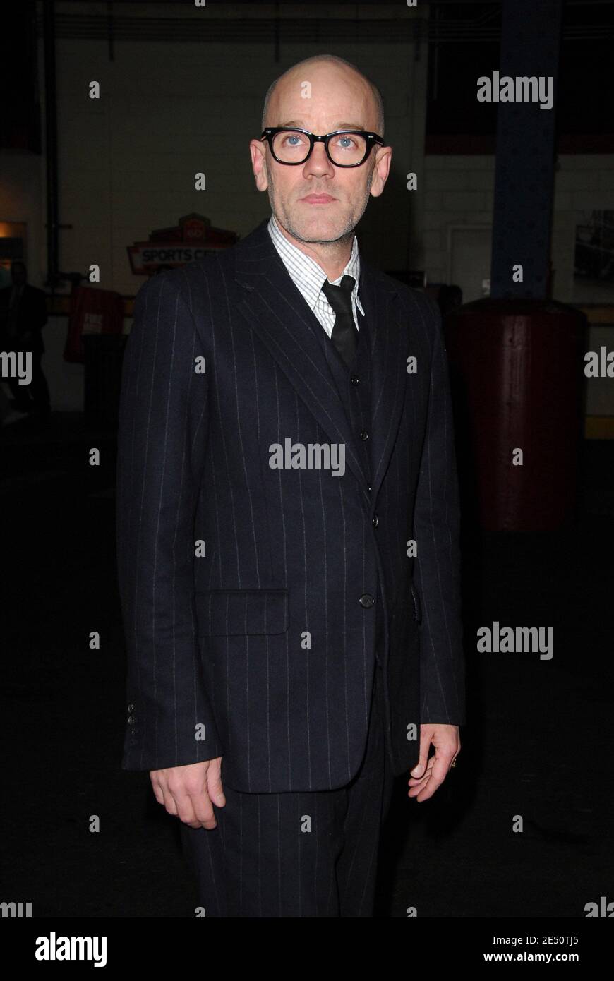 Il musicista Michael Stipe di REM partecipa alla V cena annuale dei Can-Do Awards della Food Bank of New York City presso l'Abigail Kirsch's Pier Sixty a Chelsea Piers a New York City, NY, USA il 7 aprile 2008. Foto di Gregorio Binuya/ABACAPRESS.COM Foto Stock