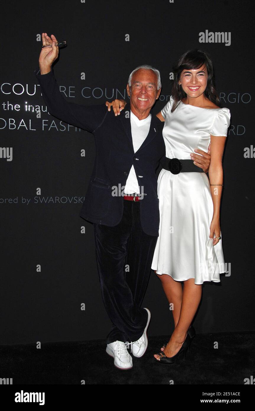 Il designer Giorgio Armani e l'attrice Camilla Belle partecipano al Fit's Couture Council Award per il pranzo dei leader mondiali della moda all'Hearst Tower di New York, NY, USA il 6 maggio 2008. Foto di Gregorio Binuya/ABACAPRESS.COM Foto Stock