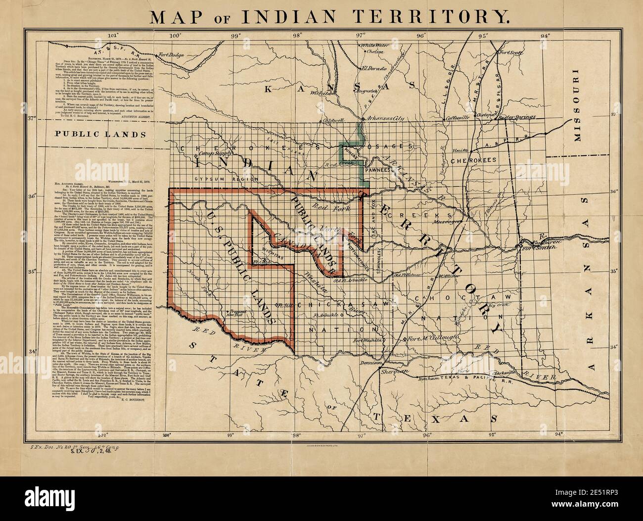 Territorio Indiano e territorio pubblico Mappa 1879 con lettere storiche. Titolo originale: 'map of Indian Territory'. Mostra le prenotazioni indiane. Si tratta di una riproduzione migliorata e restaurata di una vecchia mappa che mostra le Prenotazioni indiane e la Terra pubblica a partire dal 1876. Notate le due lettere sul lato che discutono la disposizione della terra nella zona che alla fine sarebbe diventata Oklahoma. La prima lettera è del congressista Augustus Albert, con richieste di informazioni. La seconda è una risposta del col. E.C. Boudinot. Descrive gli eventi storici relativi all'acquisizione della terra. Ha scritto che voleva "mettere le registrazioni in modo diretto". Foto Stock