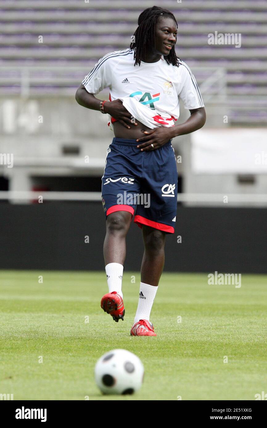 Bafetimbi Gomis durante la sessione di allenamento prima del match internazionale di calcio amichevole, Francia contro Paraguay a Tolosa il 30 maggio 2008. Foto di Alex/Cameleon/ABACAPRESS.COM Foto Stock