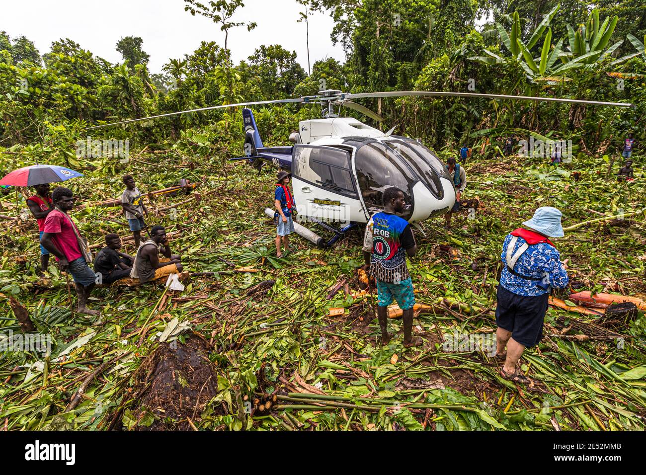 Elicottero nella giungla di Bougainville Foto Stock