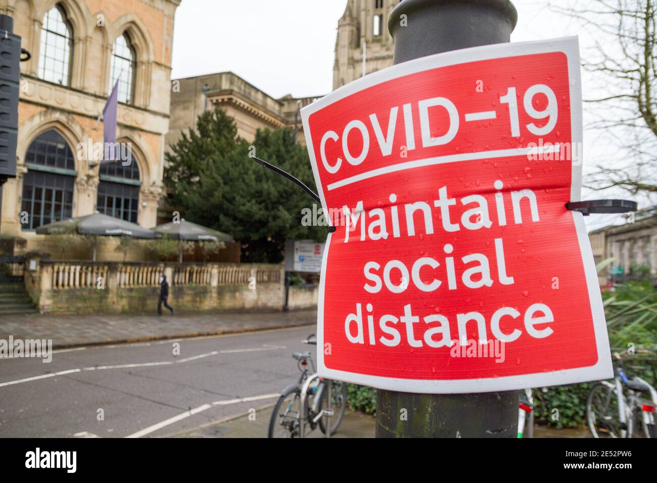 covid 19 coronavirus cartello stradale Foto Stock