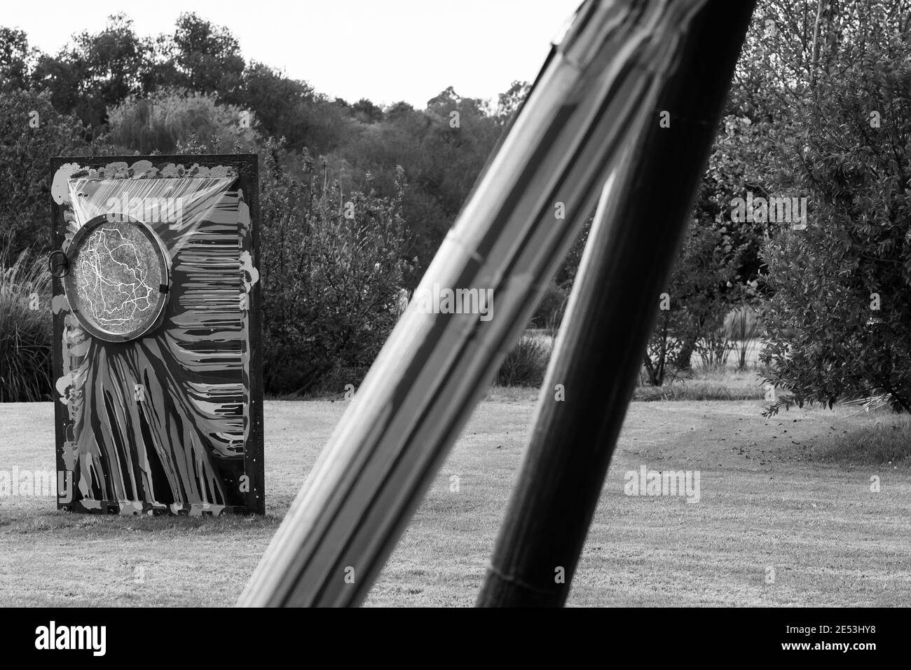 JOHANNESBURG, SUDAFRICA - 05 gennaio 2021: Johannesburg, Sudafrica - 09 2015 maggio: Mostra di sculture d'arte all'aperto al Nirox Park Foto Stock