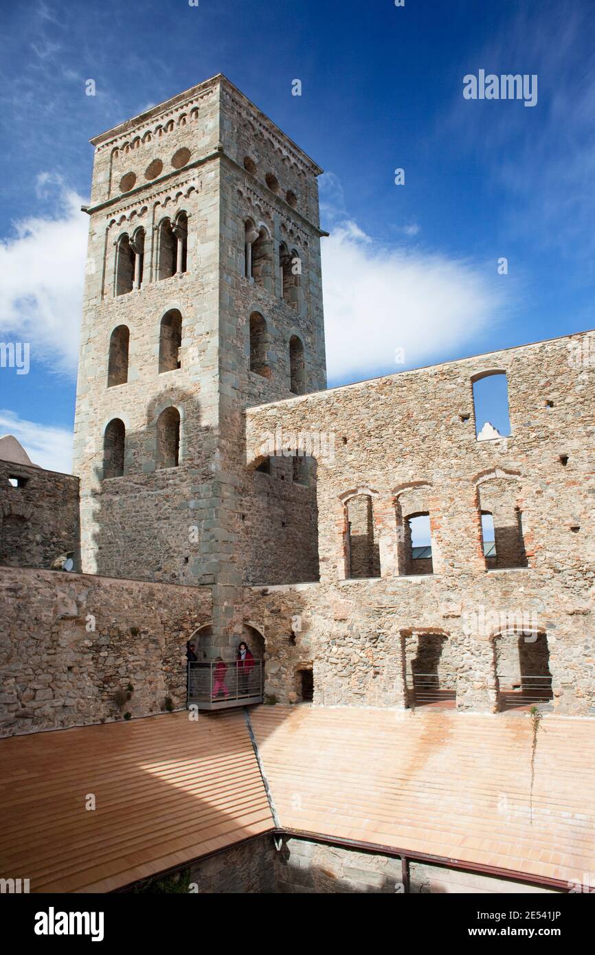 Monastero di Sant Pere de Rodes. Port de la Selva, Cap de Creus (Alt Empordà, Catalogna) Foto Stock