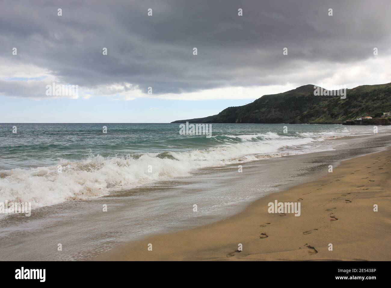 Onda di rottura, sabbia leggera, Azzorre, isola di Santa Maria. Foto Stock