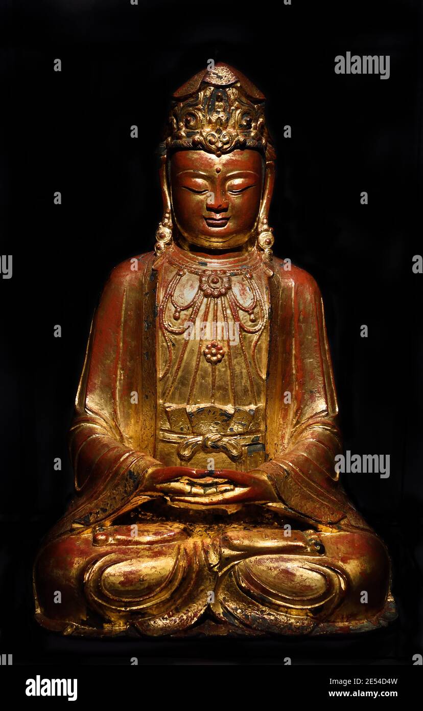 Bodhisattva Guanyin, metà 15 ° c. Seduto, CINA la famiglia di imperatori della dinastia Ming che ha condotto la Cina 1368 a 1644 DC , ( Ming Empire 276 ) anni) Foto Stock