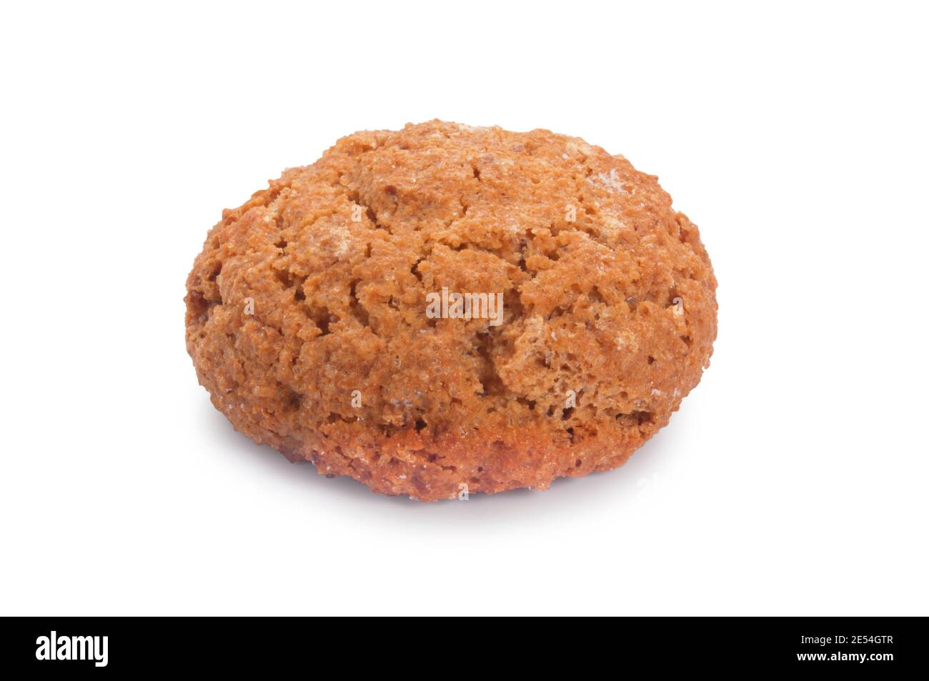 Studio di biscotti Amaretti tagliati contro un bianco Sfondo - John Gollop Foto Stock