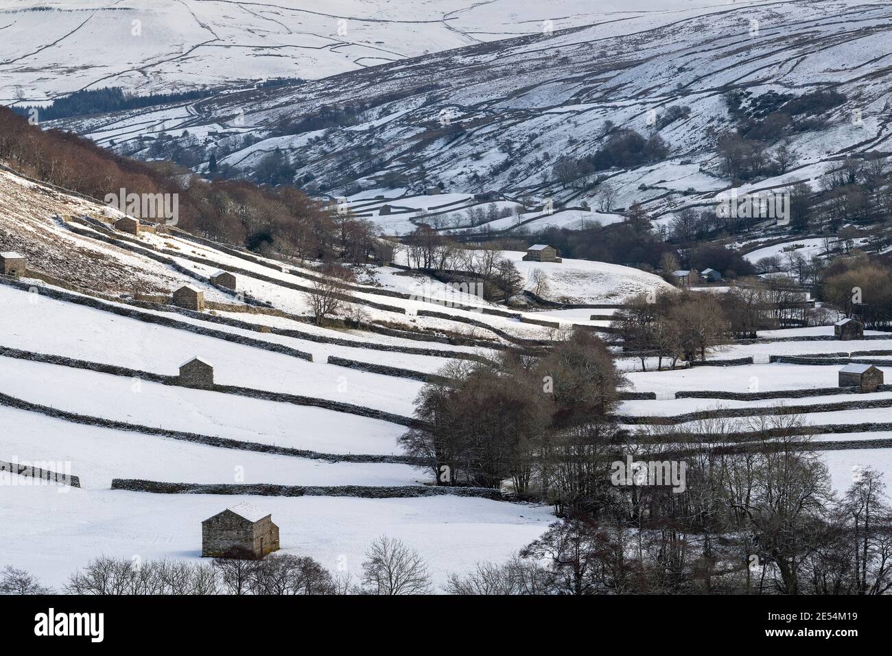 Swaledale tra Thwaite e Keld in inverno, Yorkshire Dales National Park, Regno Unito. Foto Stock