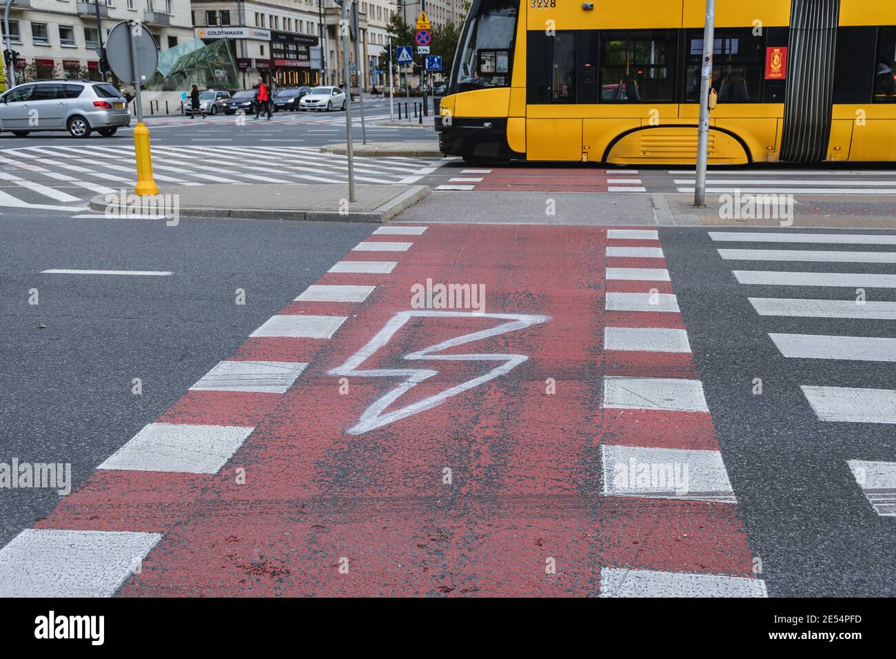 Tutti i Poland Womens Strike simbolo dipinto su una strada nella città di Varsavia, Polonia Foto Stock