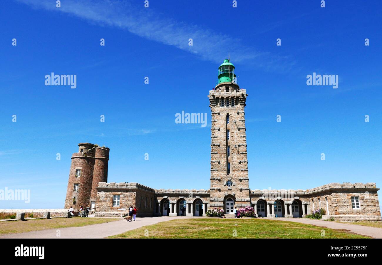 Faro Cap Frehel, Plevenon, Baia di Saint-Malo, Bretagna, Bretagna, Cotes-d'Armor, Francia, Europa Foto Stock