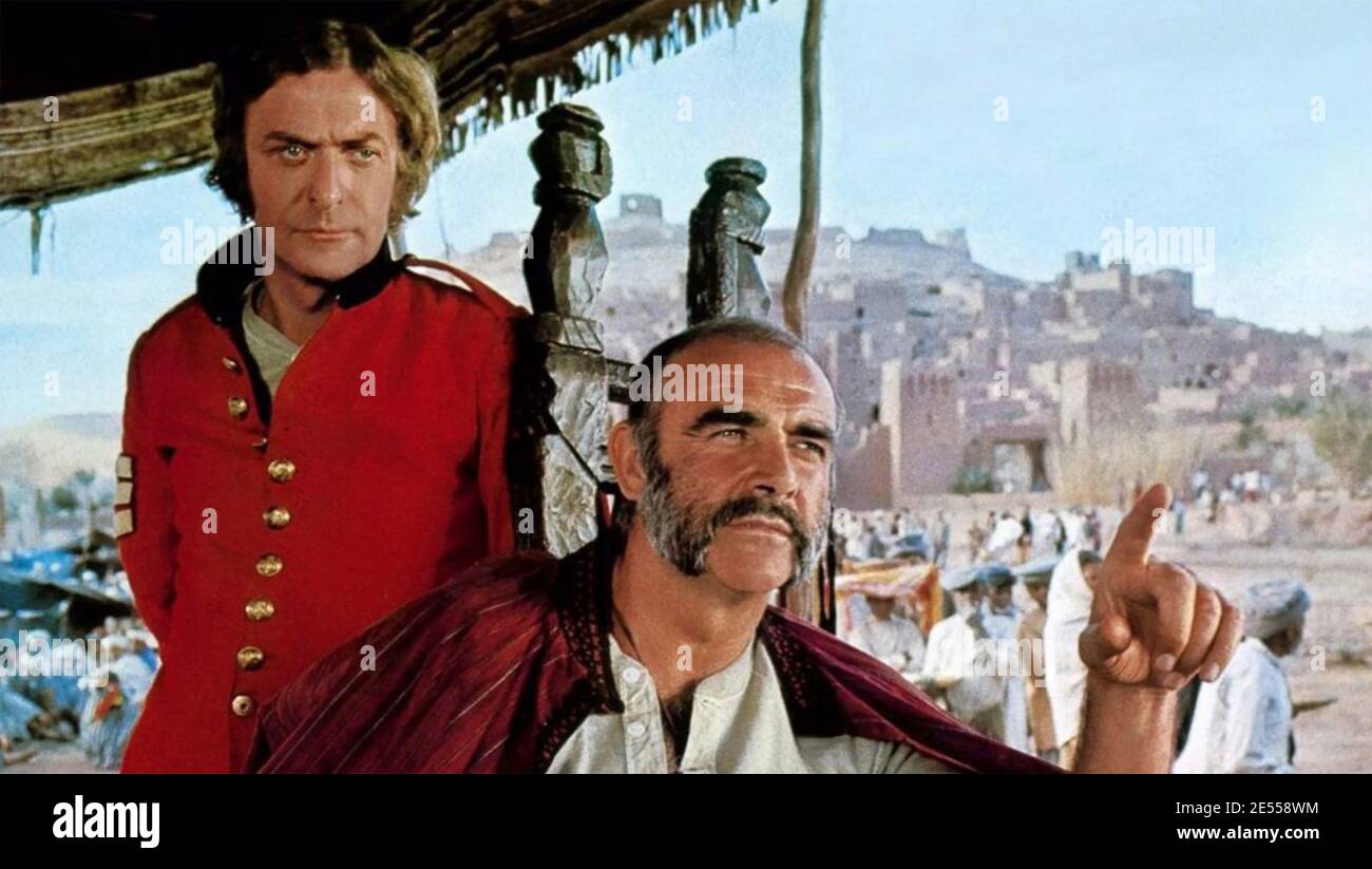 L'UOMO CHE SAREBBE RE 1975 Columbia Pictures film Con Michael Caine a sinistra e Sean Connery Foto Stock