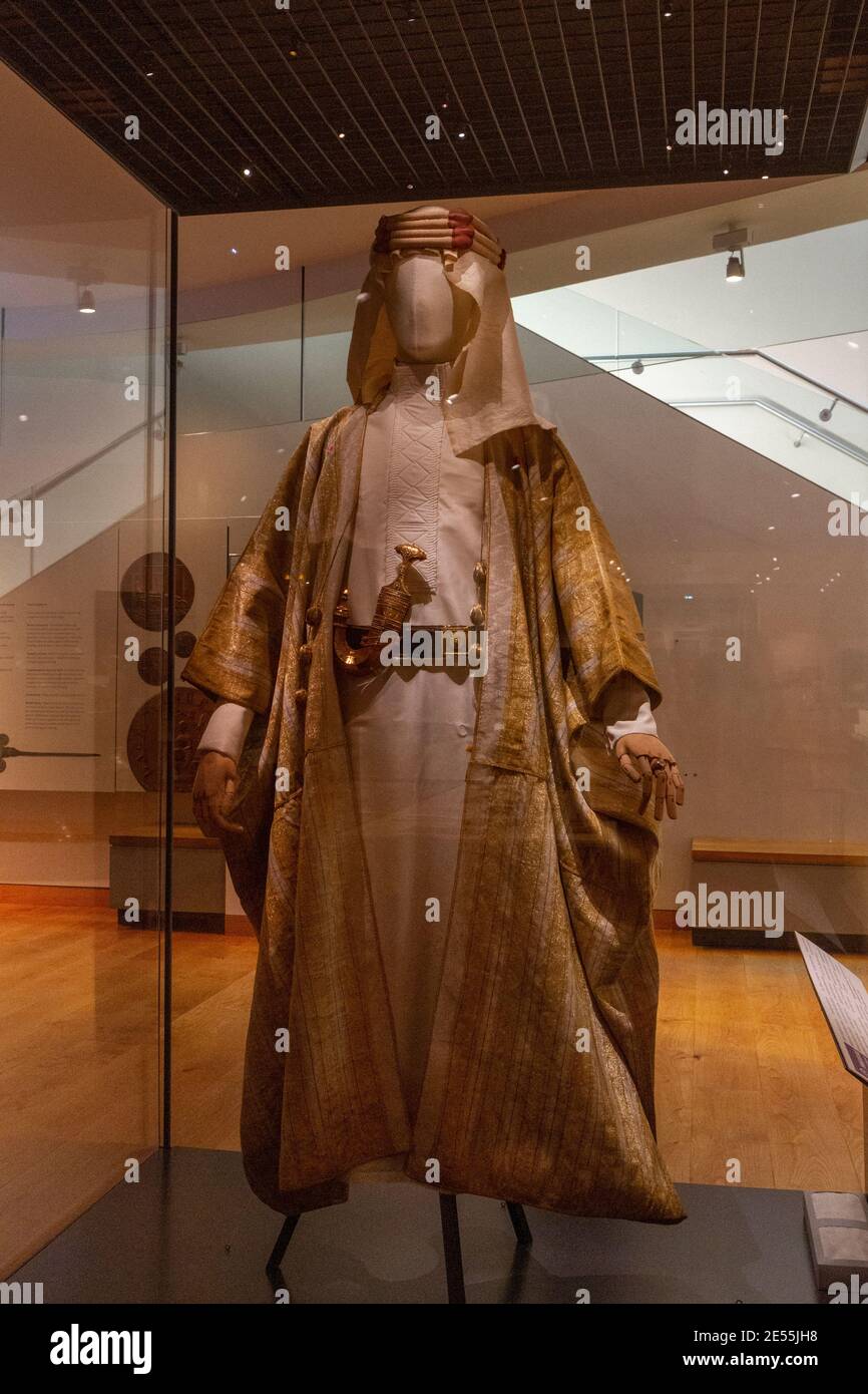 Abiti da uomo arabi, parte dei quali indossati da Lt col Thomas Edward Lawrence (TE Lawrence, Lawrence d'Arabia), Ashmolean Museum, Oxford UK. Foto Stock