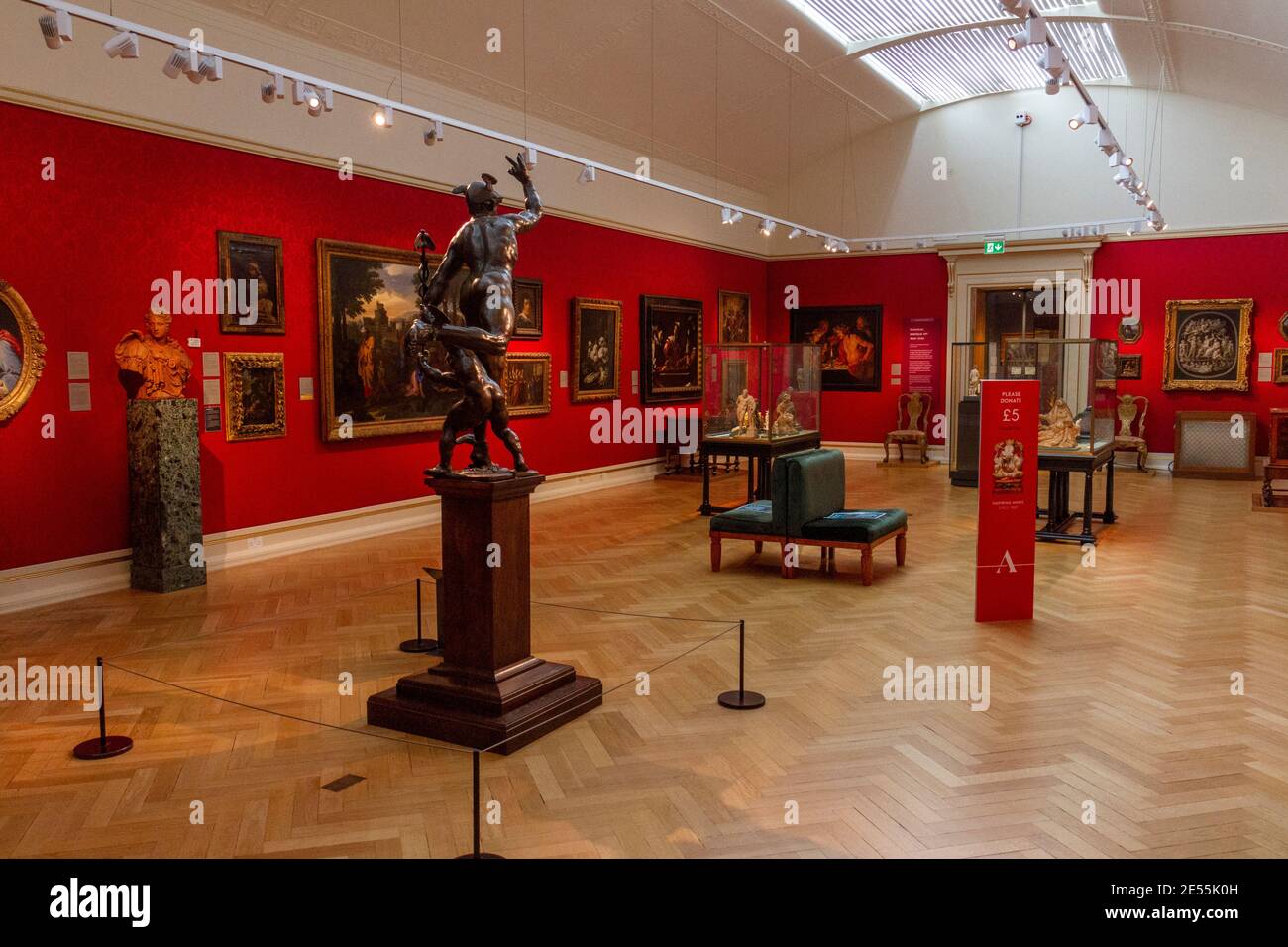 Veduta generale della galleria d'arte barocca europea (1600-1700), del museo Ashmolean, del museo d'arte e archeologia dell'Università di Oxford, Oxford UK. Foto Stock