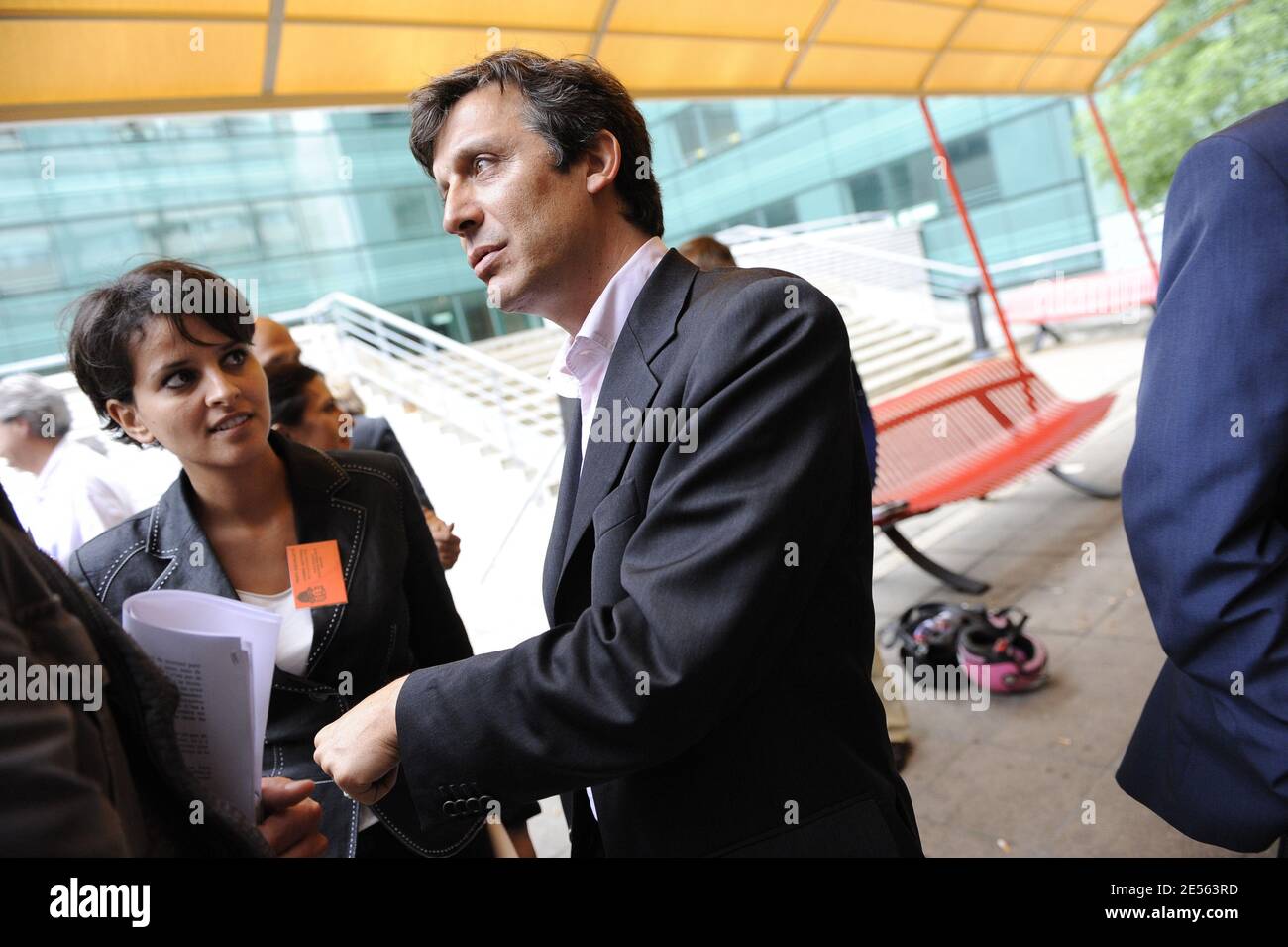 Najat Vallaud-Belkacem e David Assouline sono presenti al Socialist Party National Council presso l'Hotel Pullman, a Parigi, Francia, il 2 luglio 2008. Foto di Mousse/ABACAPRESS.COM Foto Stock